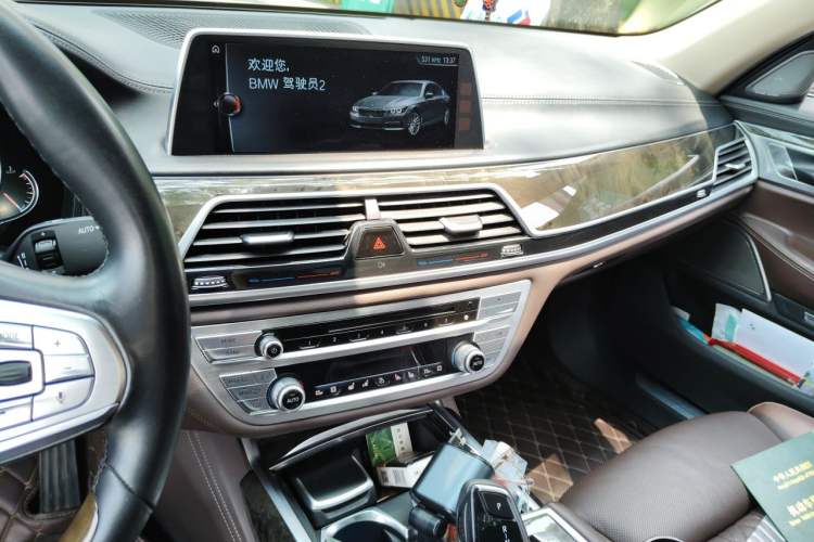 Used BMW 7 Series 2016 730Li Luxury Model Audio And AC Panel