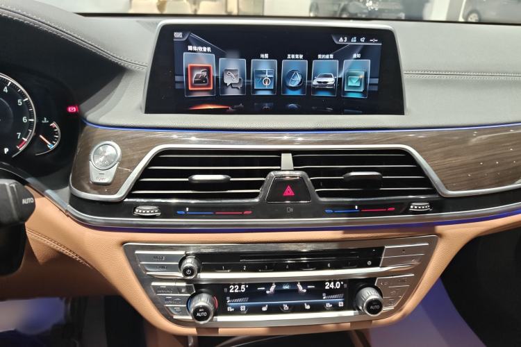 Used BMW 7 Series 2016 730Li Leading Model Audio And AC Panel