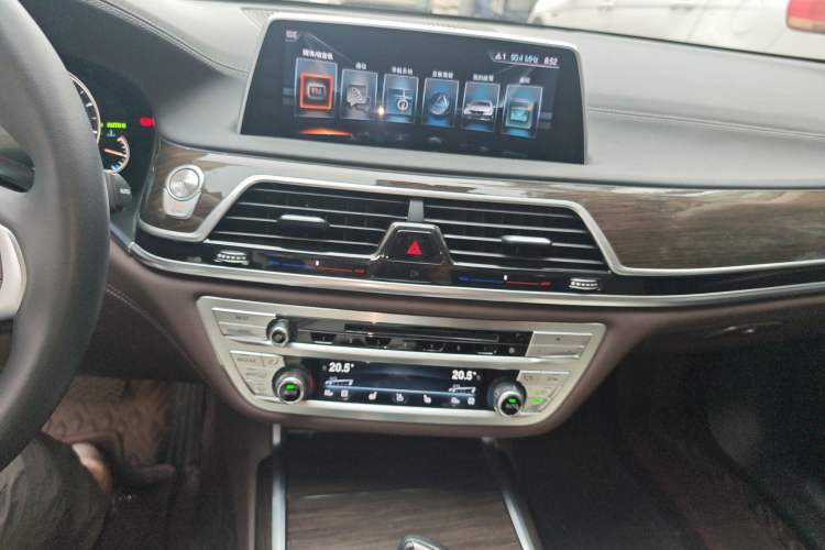 Used BMW 7 Series 2016 730Li Leading Model Audio And AC Panel