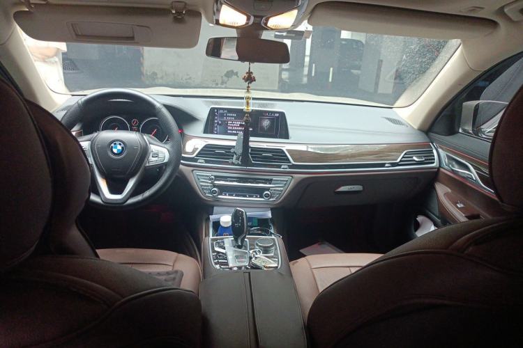 Used BMW 7 Series 2016 730Li Leading Model Center Console