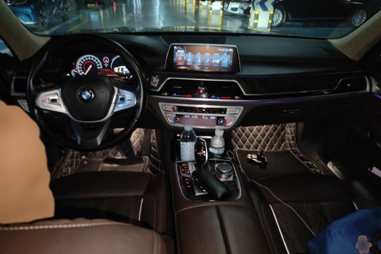 Used BMW 7 Series 2016 730Li Luxury Model Center Console