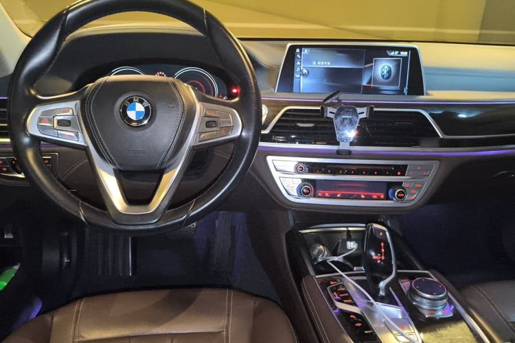 Used BMW 7 Series 2016 730Li Leading Model Center Console
