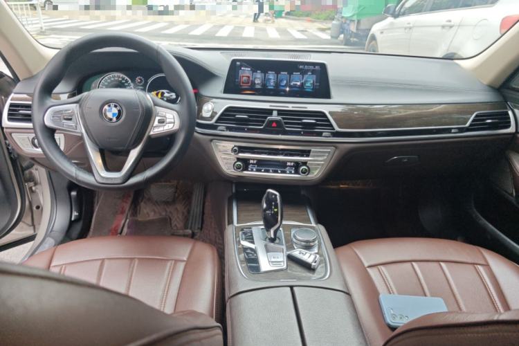 Used BMW 7 Series 2016 730Li Leading Model Center Console