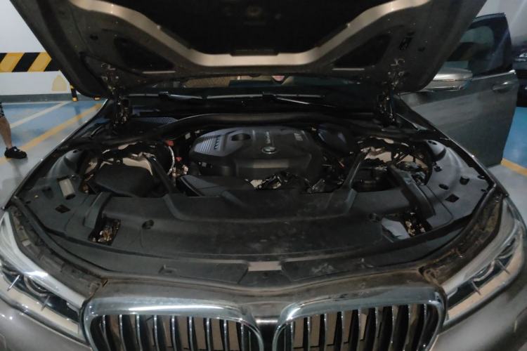 Used BMW 7 Series 2016 730Li Luxury Model Engine Bay