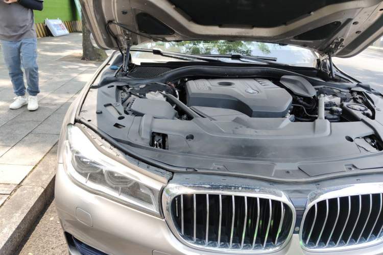 Used BMW 7 Series 2016 730Li Luxury Model Engine Bay Right