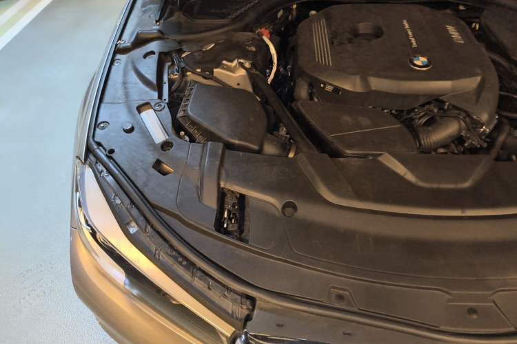 Used BMW 7 Series 2016 730Li Leading Model Engine Bay Right