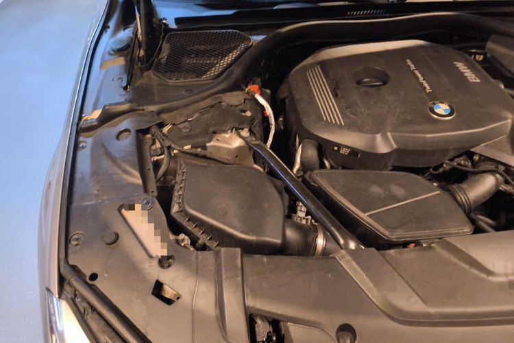 Used BMW 7 Series 2016 730Li Leading Model Engine Bay Right