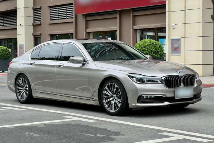 Used BMW 7 Series 2016 730Li Luxury Model Exterior 2