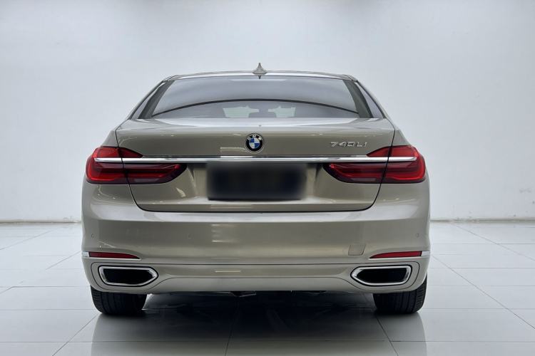 Used BMW 7 Series 2016 730Li Luxury Model Exterior 4
