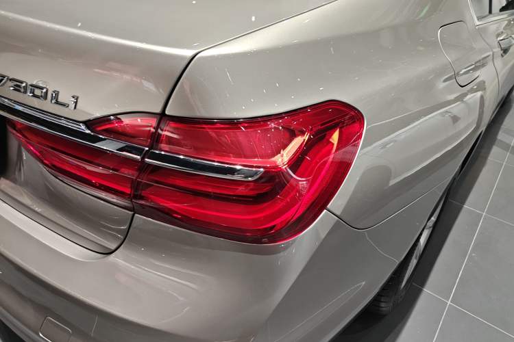 Used BMW 7 Series 2016 730Li Leading Model Exterior 6