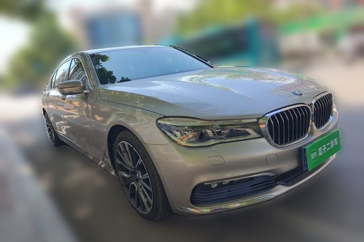 Used BMW 7 Series 2016 730Li Luxury Model Front Right 45 Deg