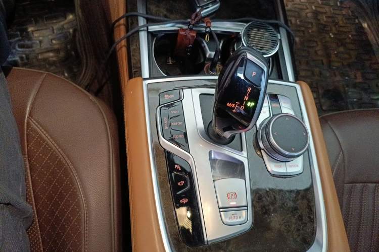 Used BMW 7 Series 2016 740Li Luxury Edition Gear Lever