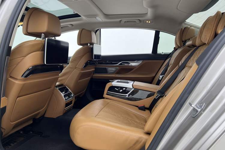 Used BMW 7 Series 2016 730Li Luxury Model Interior 3