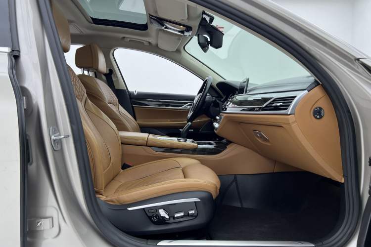 Used BMW 7 Series 2016 730Li Luxury Model Interior 4