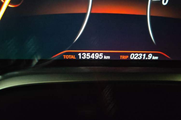 Used BMW 7 Series 2016 740Li Luxury Edition Odometer Close Up