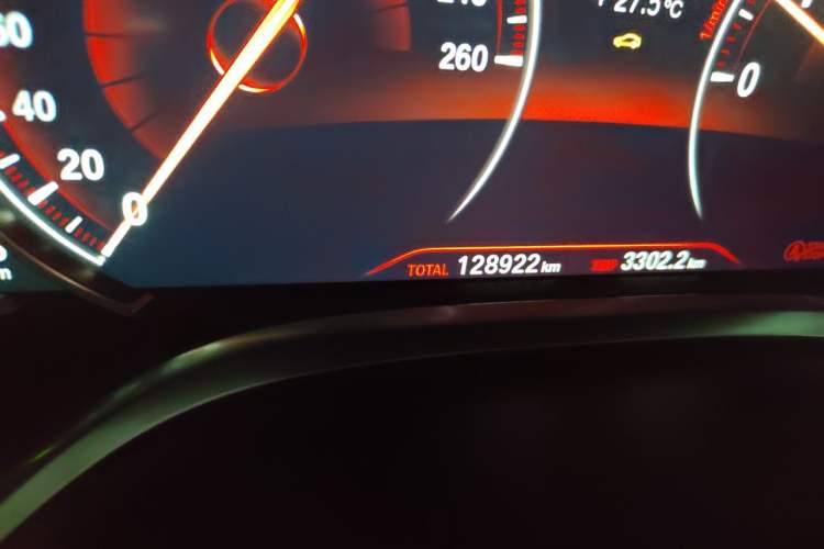 Used BMW 7 Series 2016 740Li Luxury Edition Odometer Close Up