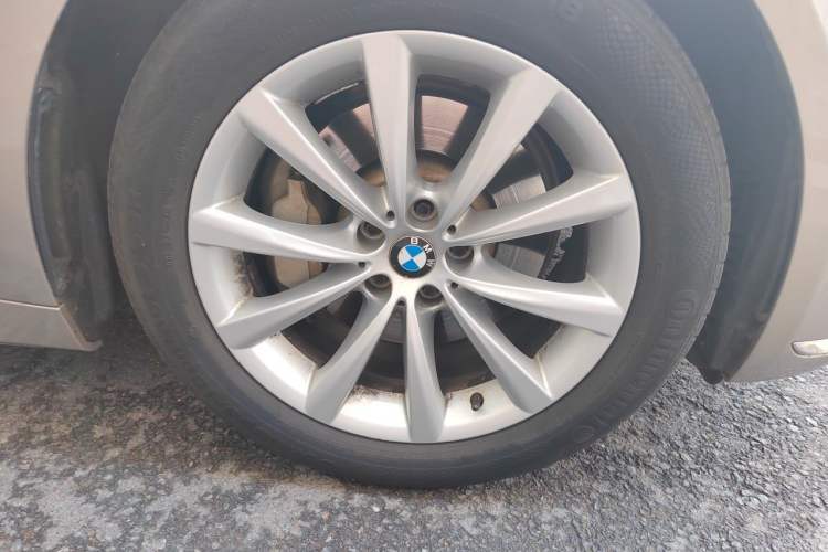 Used BMW 7 Series 2016 730Li Leading Model Right Front Wheel Hub