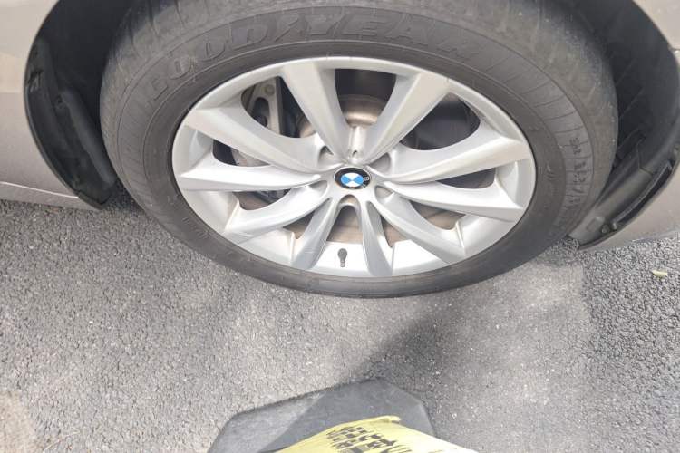 Used BMW 7 Series 2016 740Li Luxury Edition Right Front Wheel Hub