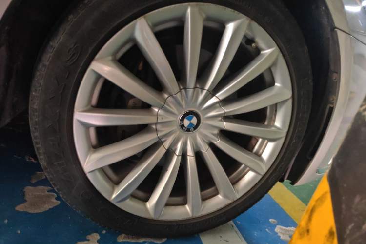 Used BMW 7 Series 2016 740Li Luxury Edition Right Front Wheel Hub