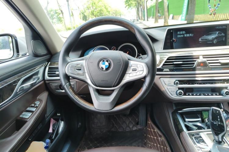 Used BMW 7 Series 2016 730Li Luxury Model Steering Wheel