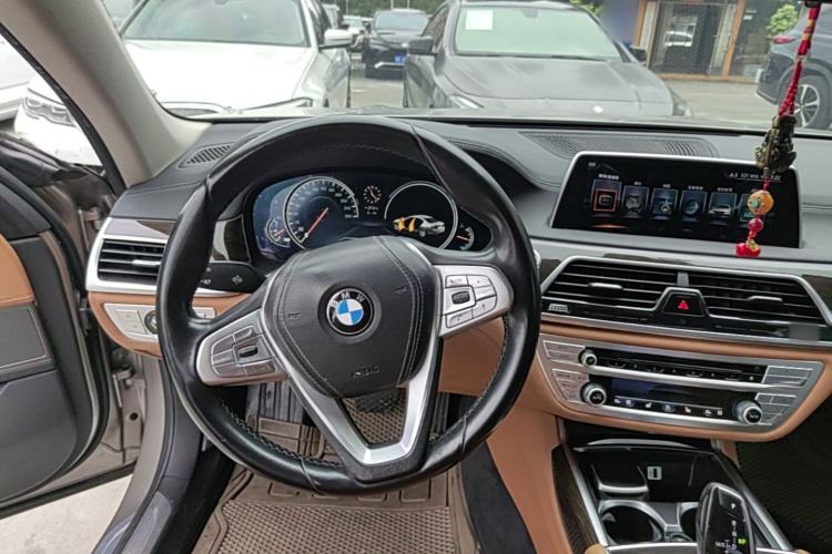 Used BMW 7 Series 2016 730Li Leading Model Steering Wheel