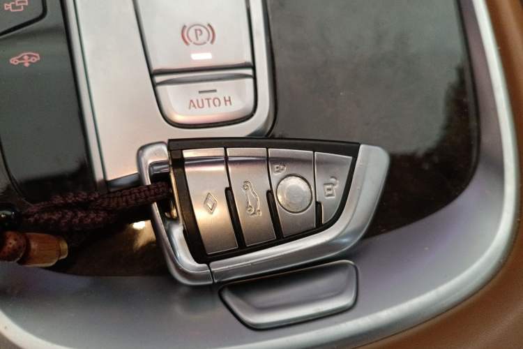 Used BMW 7 Series 2016 740Li Luxury Edition Vehicle Key