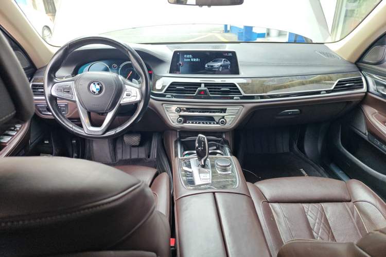 Used BMW 7 Series 2016 730Li Luxury Model Center Console