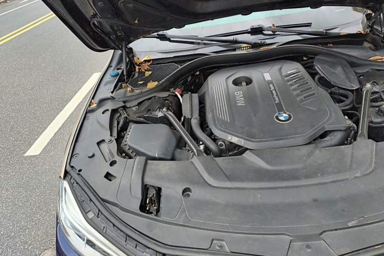 Used BMW 7 Series 2016 740Li Luxury Edition Engine Bay Right
