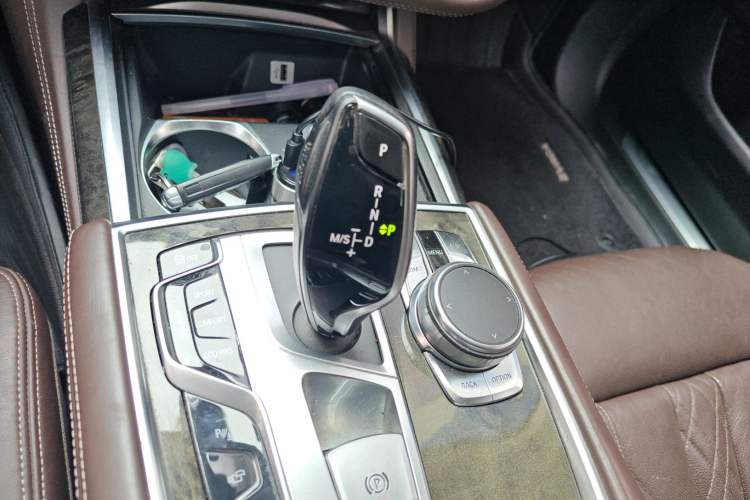 Used BMW 7 Series 2016 730Li Luxury Model Gear Lever