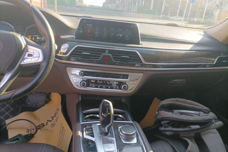 Used BMW 7 Series 2016 730Li Leading Model Audio And AC Panel