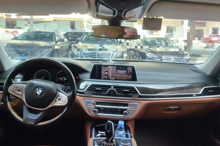 Used BMW 7 Series 2016 730Li Luxury Model Center Console