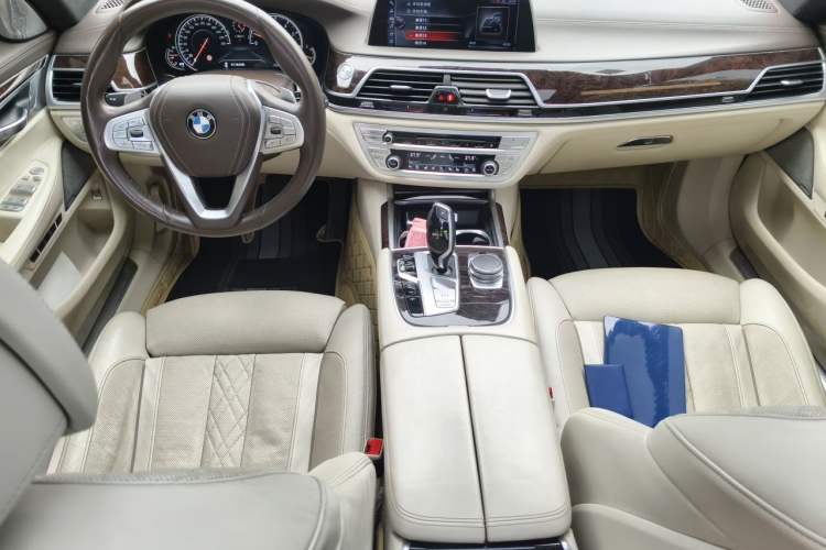 Used BMW 7 Series 2016 750Li xDrive Four-Seat Version Center Console
