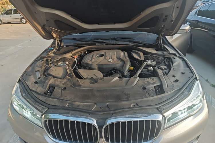 Used BMW 7 Series 2016 730Li Leading Model Engine Bay