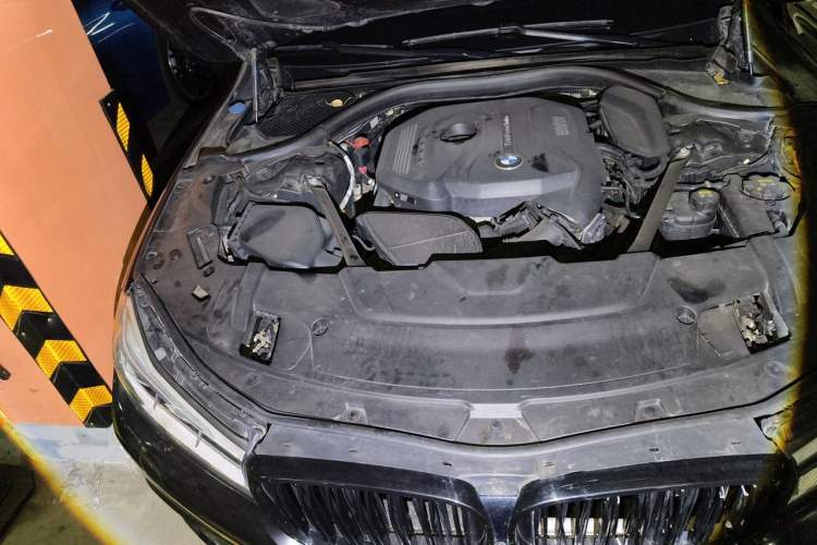 Used BMW 7 Series 2016 730Li Luxury Model Engine Bay Right