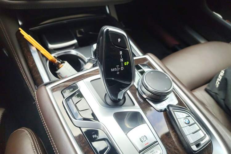 Used BMW 7 Series 2016 740Li Luxury Edition Gear Lever