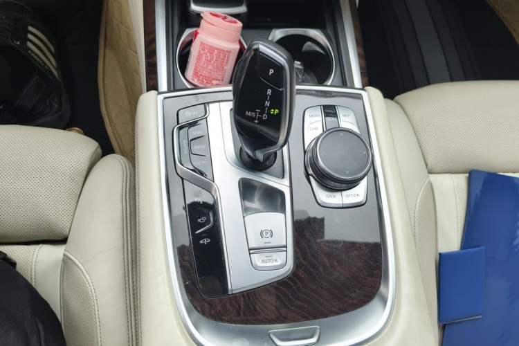 Used BMW 7 Series 2016 750Li xDrive Four-Seat Version Gear Lever