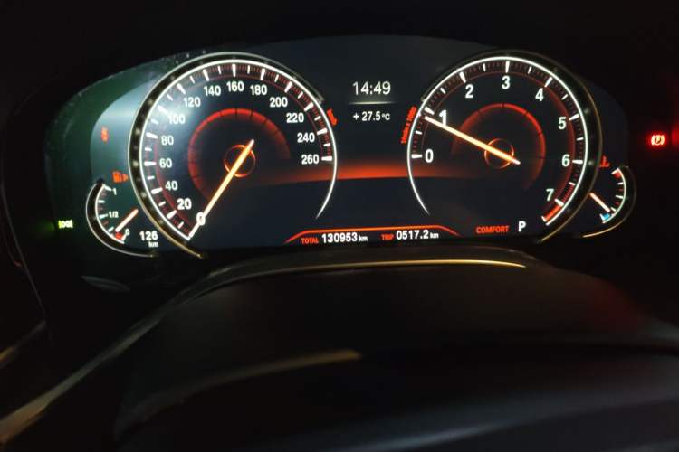 Used BMW 7 Series 2016 730Li Leading Model Odometer Close Up
