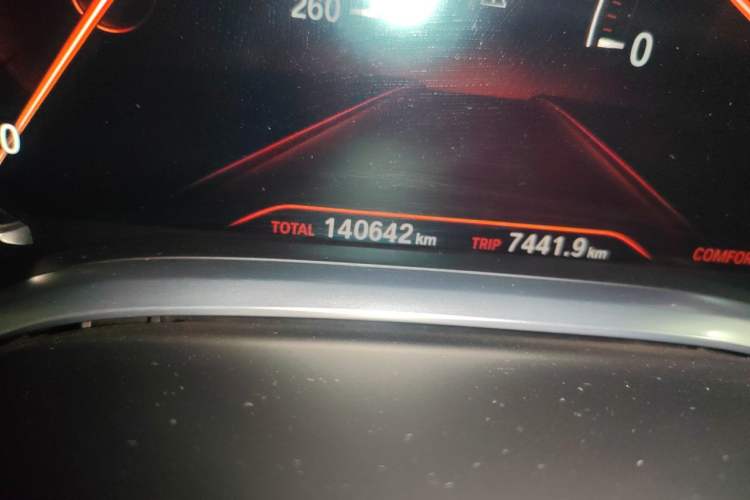 Used BMW 7 Series 2016 730Li Leading Model Odometer Close Up