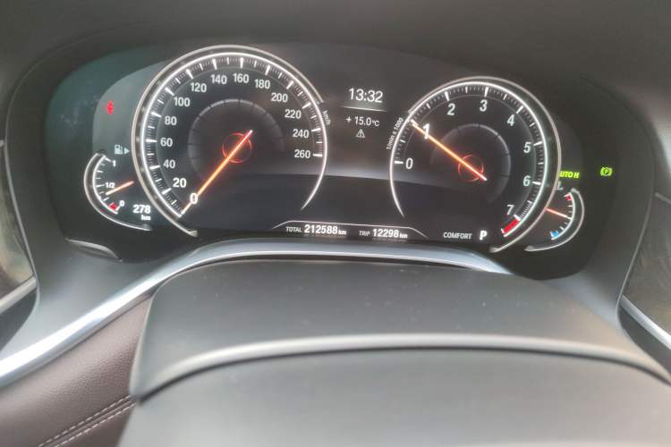 Used BMW 7 Series 2016 730Li Luxury Model Odometer Close Up