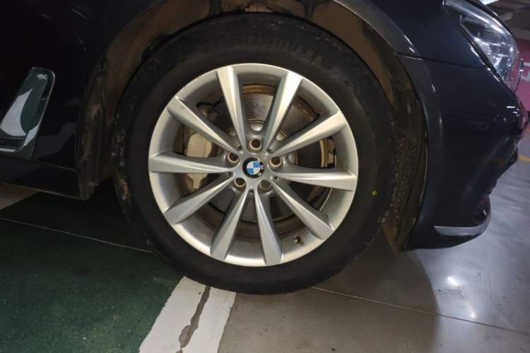 Used BMW 7 Series 2016 730Li Leading Model Right Front Wheel Hub