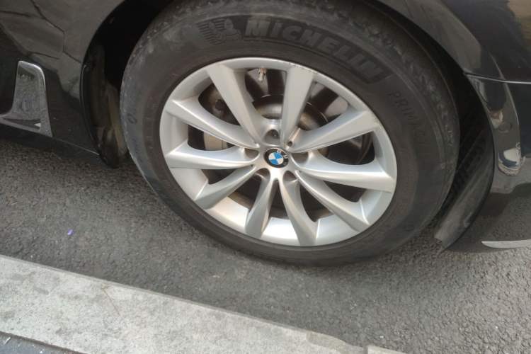 Used BMW 7 Series 2016 730Li Luxury Model Right Front Wheel Hub