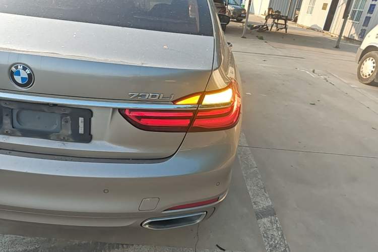 Used BMW 7 Series 2016 730Li Leading Model Right Rear Taillight