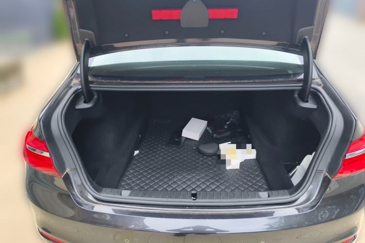Used BMW 7 Series 2016 750Li xDrive Four-Seat Version Trunk