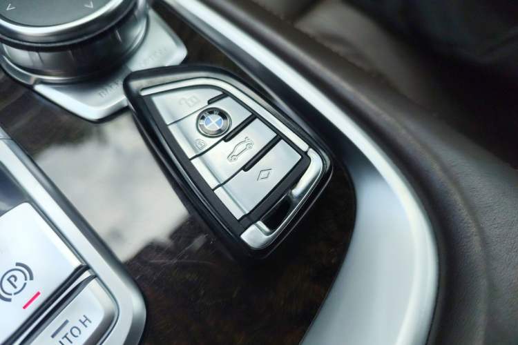 Used BMW 7 Series 2016 740Li Luxury Edition Vehicle Key