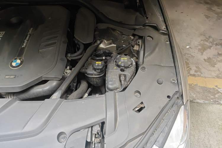 Used BMW 7 Series  Engine Bay Left