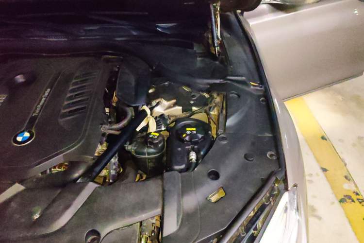 Used BMW 7 Series 2016 740Li Luxury Edition Engine Bay Left