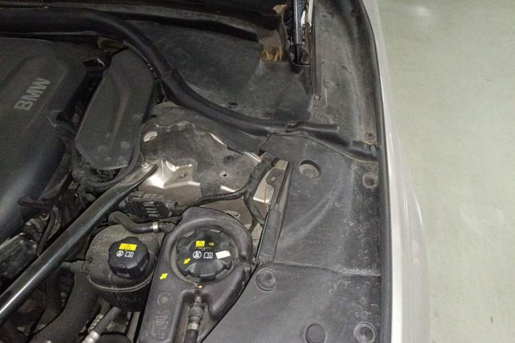 Used BMW 7 Series 2016 730Li Leading Model Engine Bay Left