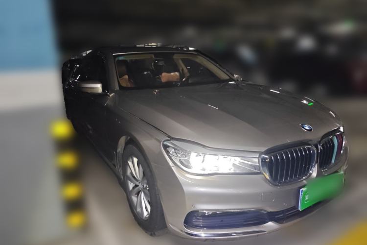 Used BMW 7 Series 2016 730Li Leading Model Front Right 45 Deg
