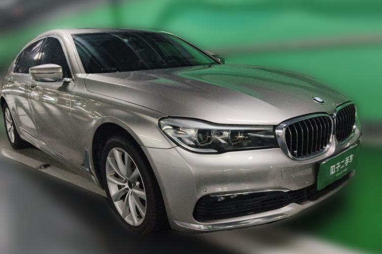 Used BMW 7 Series 2016 730Li Leading Model Front Right 45 Deg