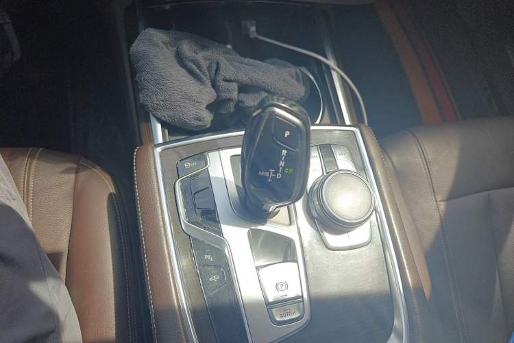 Used BMW 7 Series 2016 730Li Leading Model Gear Lever